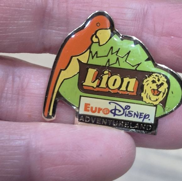 Euro Disney Enamel Pin "Lion" Adventureland - Picture 11 of 16